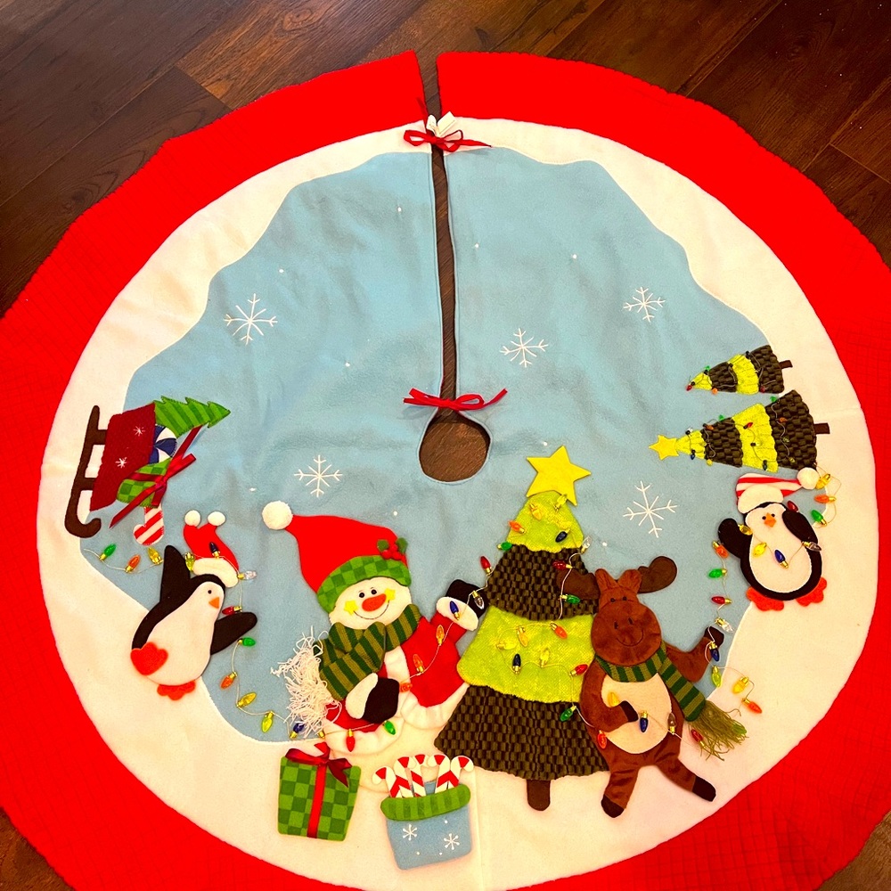 4D Christmas Tree Skirt
